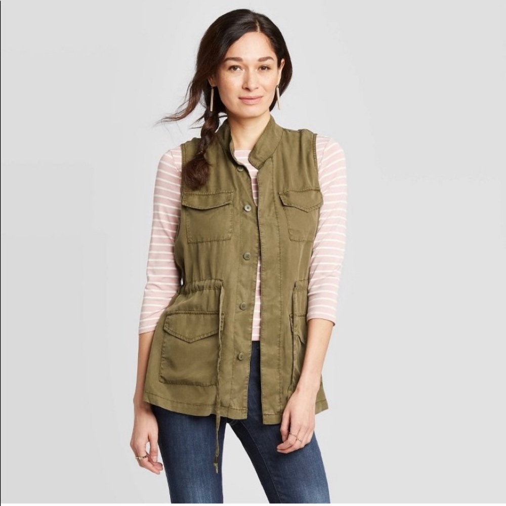 🔥F21  army green vest 🔥